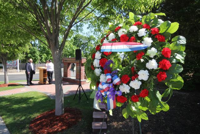 Memorial Day service, 2013